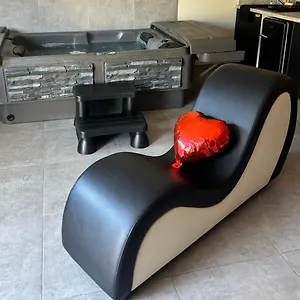 L'eden House : Maison Spécial Couple Avec Jacuzzi Hébergement de vacances